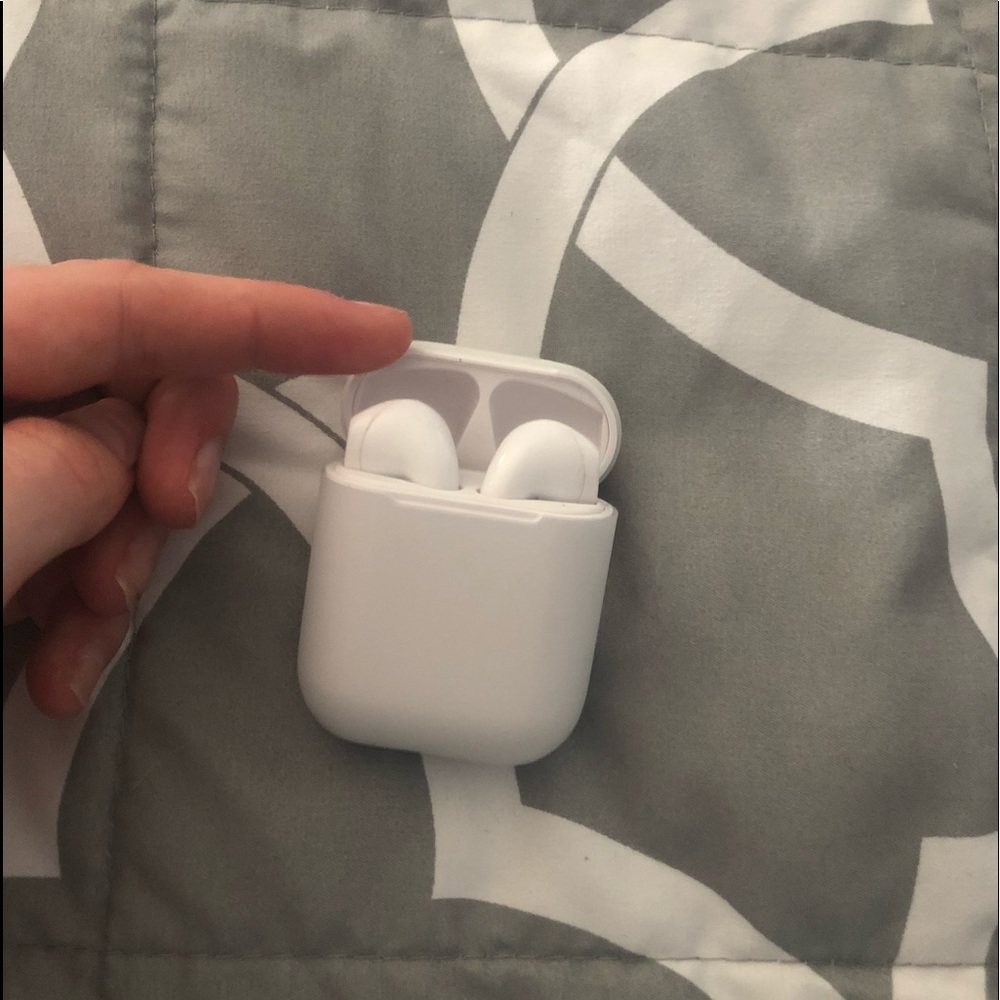 Apple AirPods